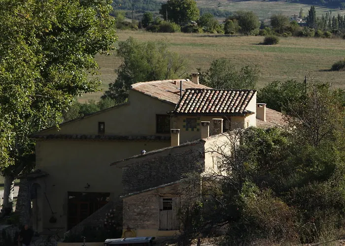 Frühstückspension La Fontaine Simiane-la-Rotonde