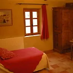 فندق مبيت وإفطار La Fontaine Simiane-la-Rotonde