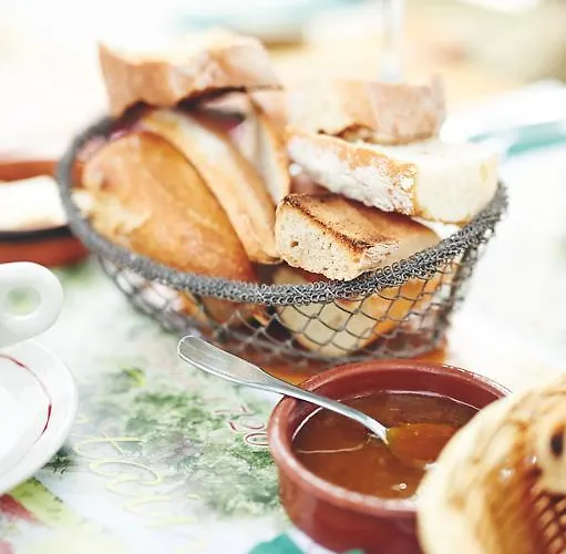 La Fontaine Couette-café