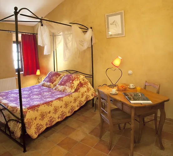 La Fontaine Simiane-la-Rotonde