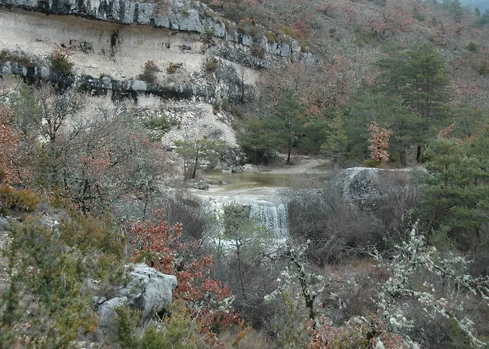 Couette-café La Fontaine 3*